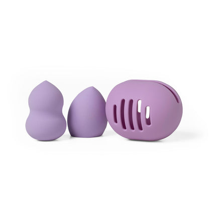 On A Blender Makeup Sponges And Case