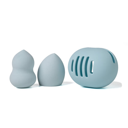 On A Blender Makeup Sponges And Case