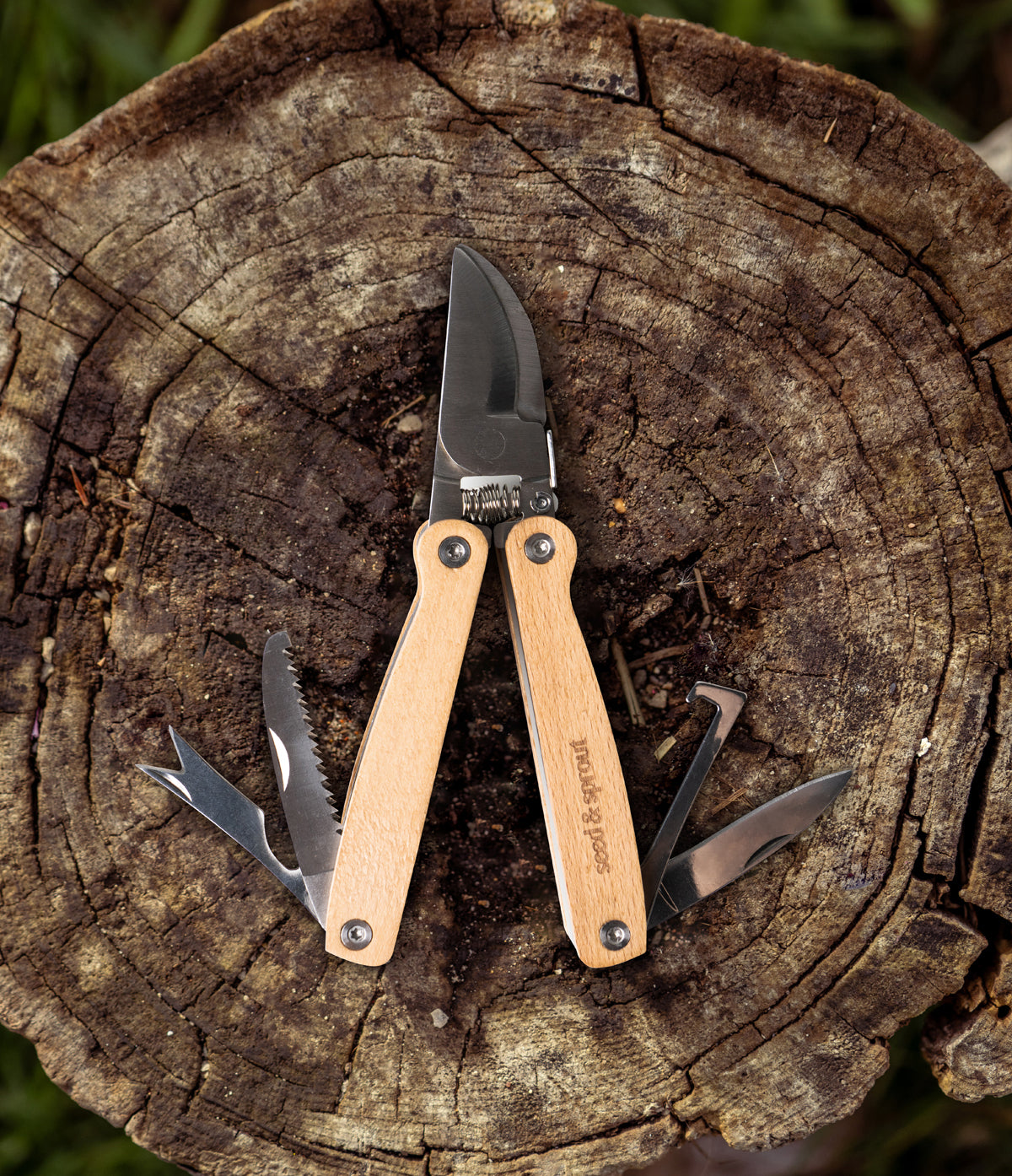 6-In-1 Gardening Pocket Tool